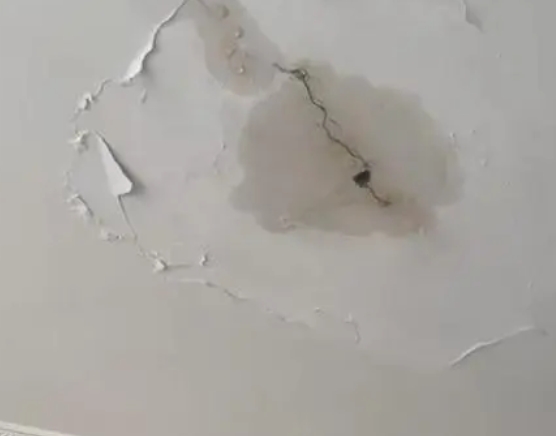 澄江阳台漏水维修公司分享下屋面防水工程质量问题原因分析